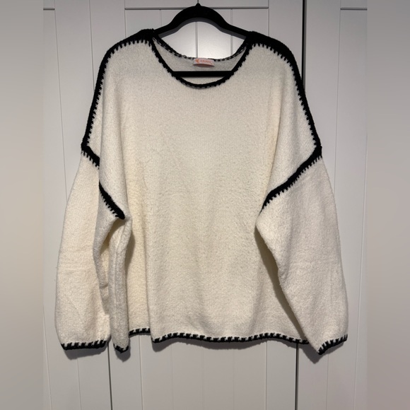 KIRUNDO Oversized Sweater XL White Black Contrast Stitch Knit Long Pullover - Picture 1 of 5